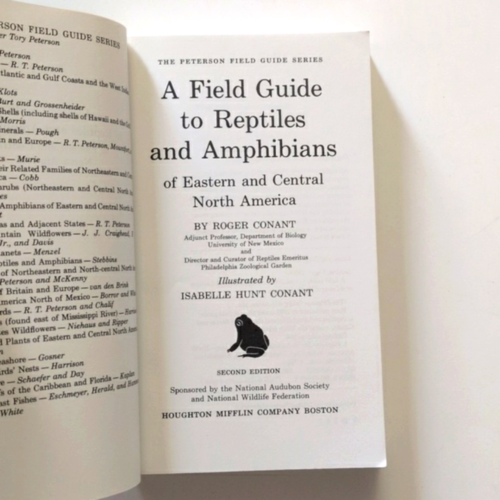 A Field Guide to Reptiles and Amphibians of Eastern/Central North America - Picture 5 of 16